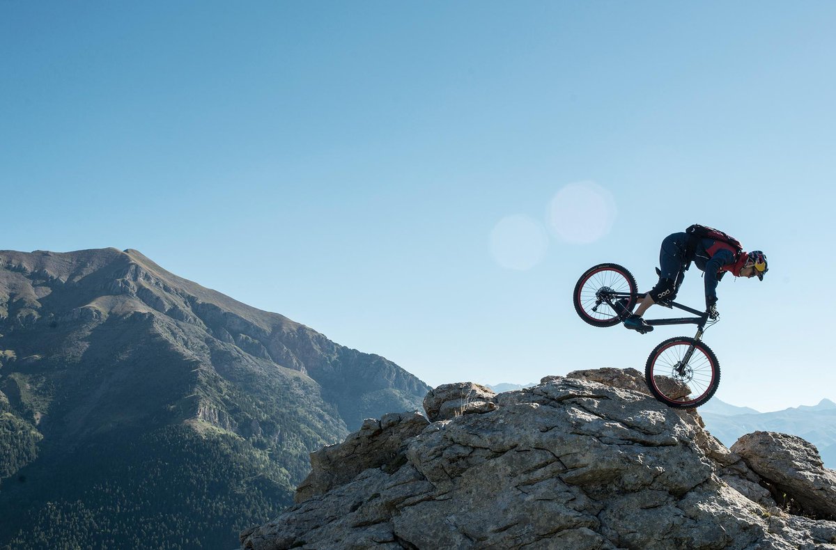 Volvo Cars tweet media