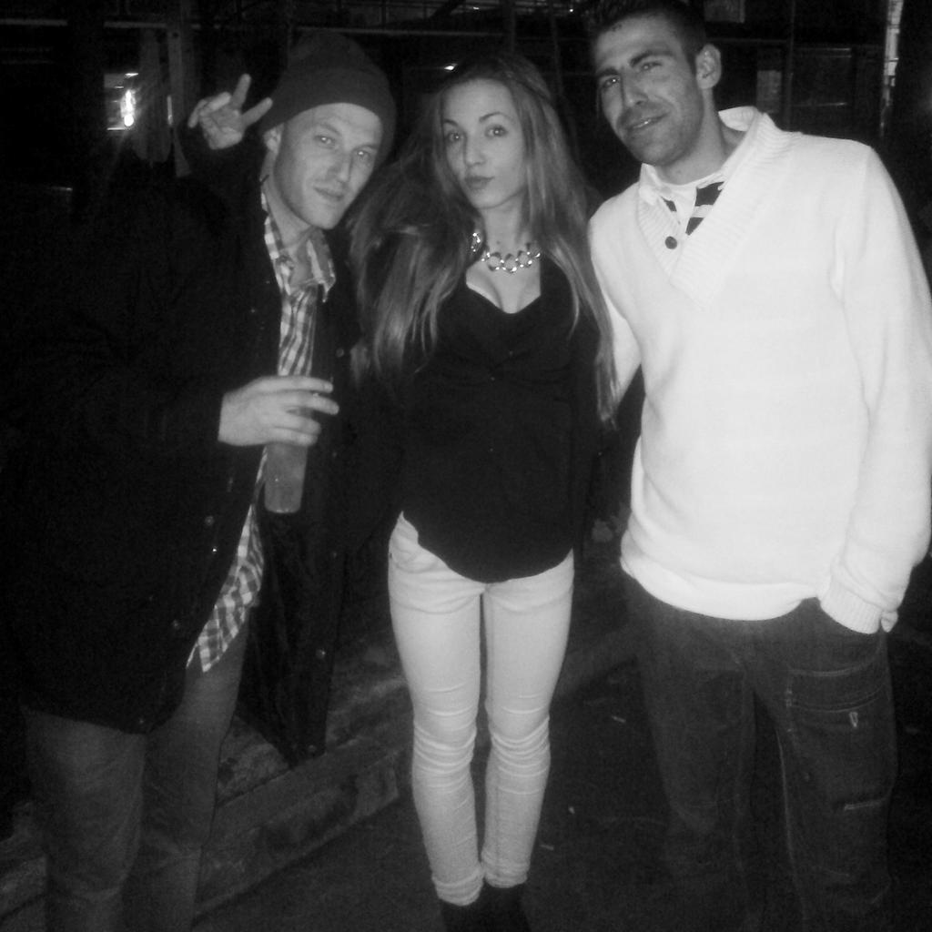 AndreiittaColme's tweet photo. Como quiero a mis Pollitos🐣 http://t.co/DPNvcDwIfz