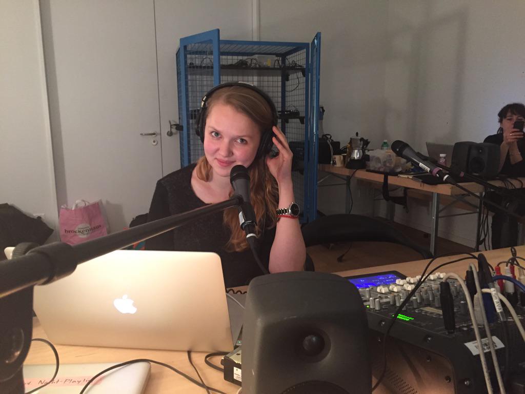 senderderkunste's tweet photo. Martina, im Austauschsemester bei @zhdkcast bringt euch slowakischen Sound. #sdk14 http://t.co/1AdRD5TtYC