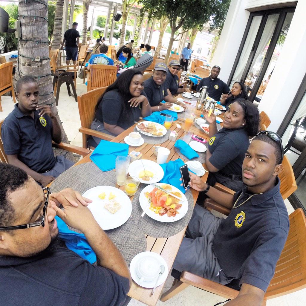 DrexWorld's tweet image. BreakFast with The Team...#CustomOfficers👮