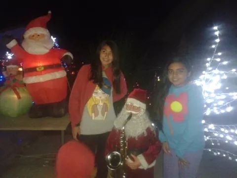noemytinista's tweet photo. @buenosdiatodos #elmatinaldechile  en la cruz! V region, casa iluminada! Lejos lo mejor! http://t.co/T3kOuTNXrq