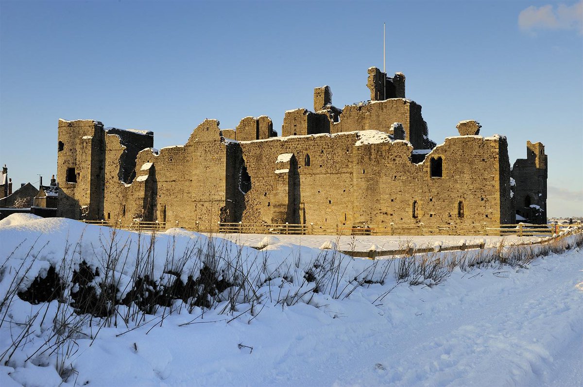 HistoricEngland tweet picture