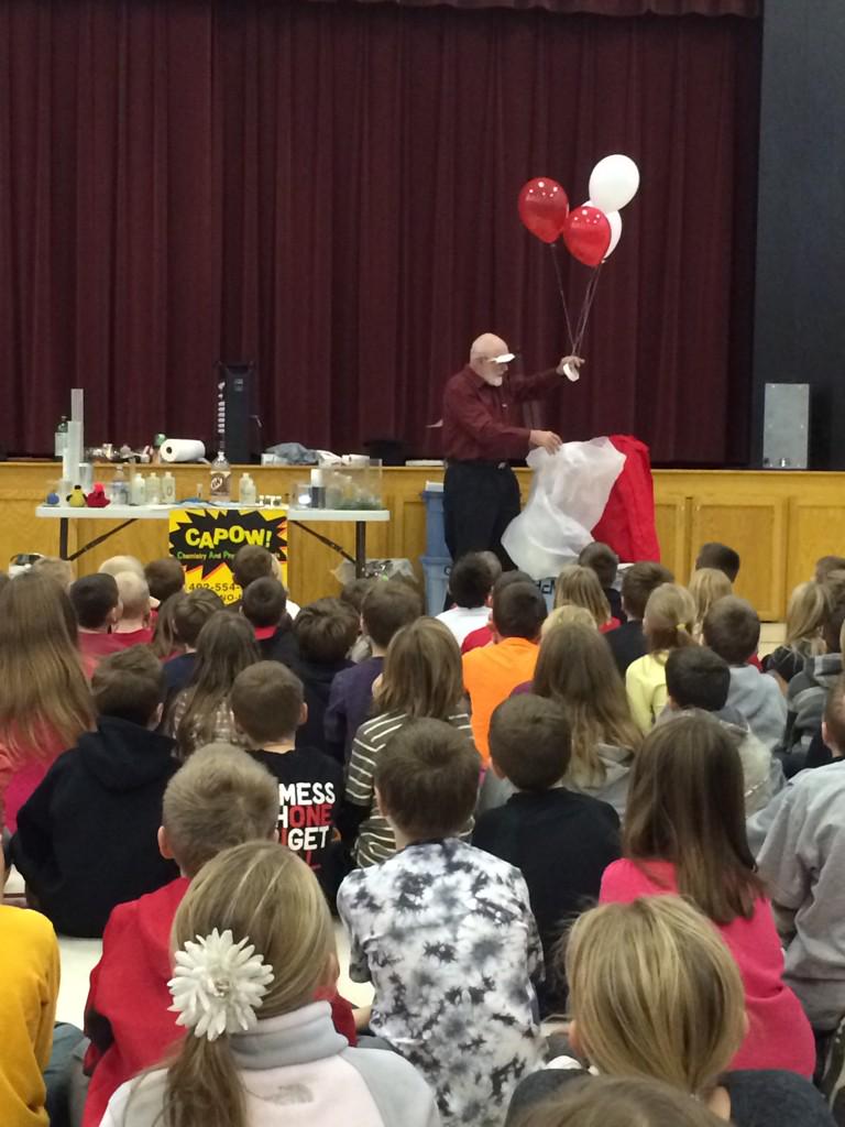 CAPOW! From UNO came to share with us some chemistry fun!