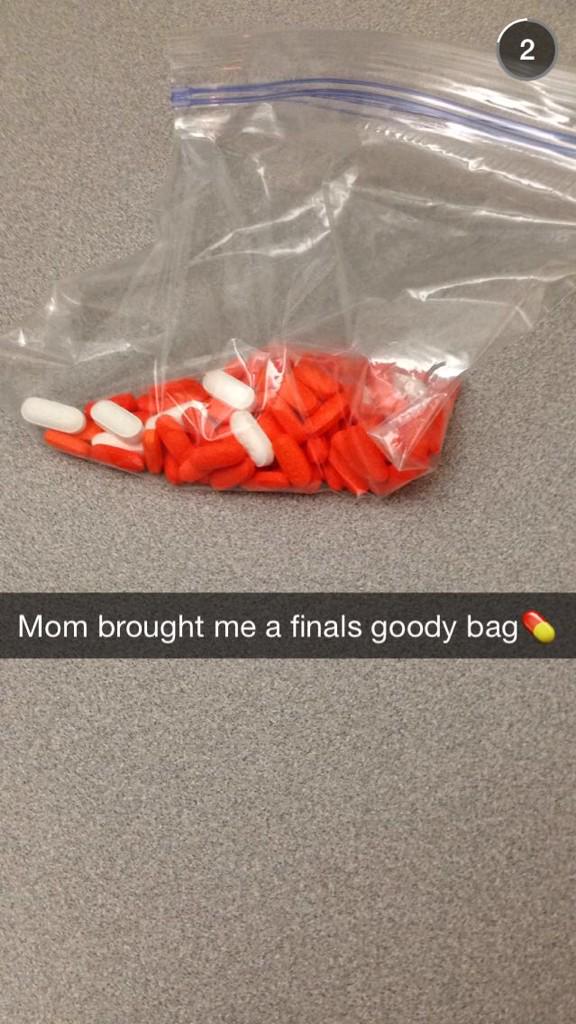 IowaSnaps's tweet image. Mom's are the best. #FinalsWeek