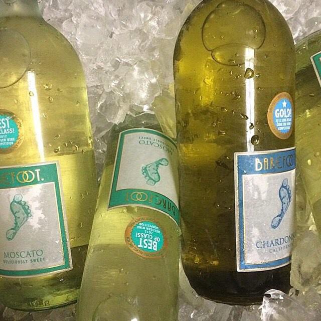 LimelightExt's tweet image. #wineWednesday! Come enjoy some wine, receive $50 off your sew-in, and get 30% off all hair! 
#limelightextensions