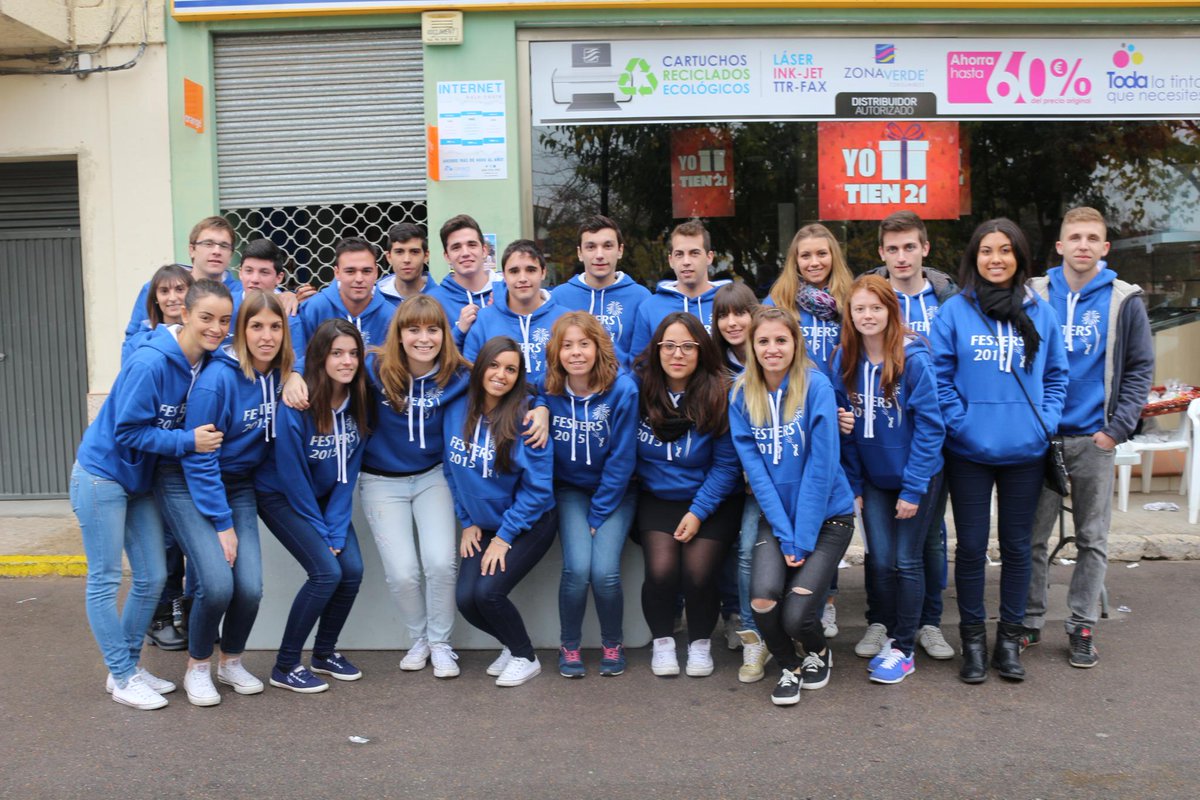 FestersCaste15's tweet photo. Fira Comunitària 2014!! http://t.co/Ux3qhrV7Ch