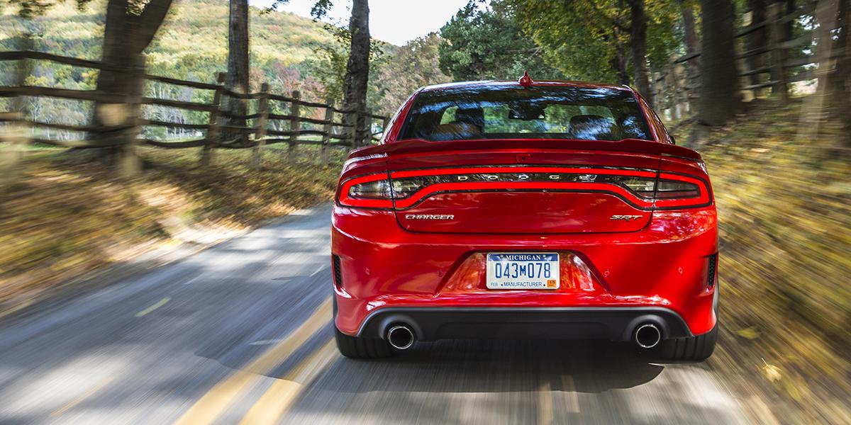 Drive on: The 2015 @Dodge Charger SRT #Hellcat is EPA rated at 22 mpg hwy (13 city, 16 combined). http://t.co/Jbe0JwuwEU