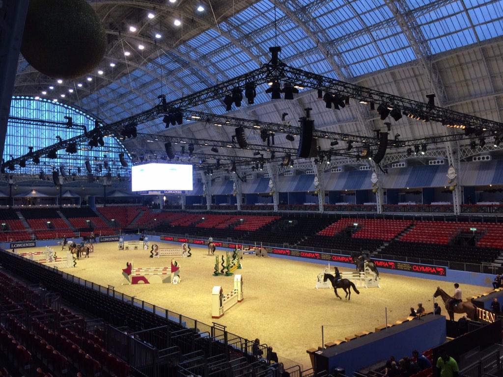 ejddunn's tweet photo. Pretty excited to be @olympiahorse for the week! Christmas AND horses... It doesn't get much better! http://t.co/RfTLRqYMVx