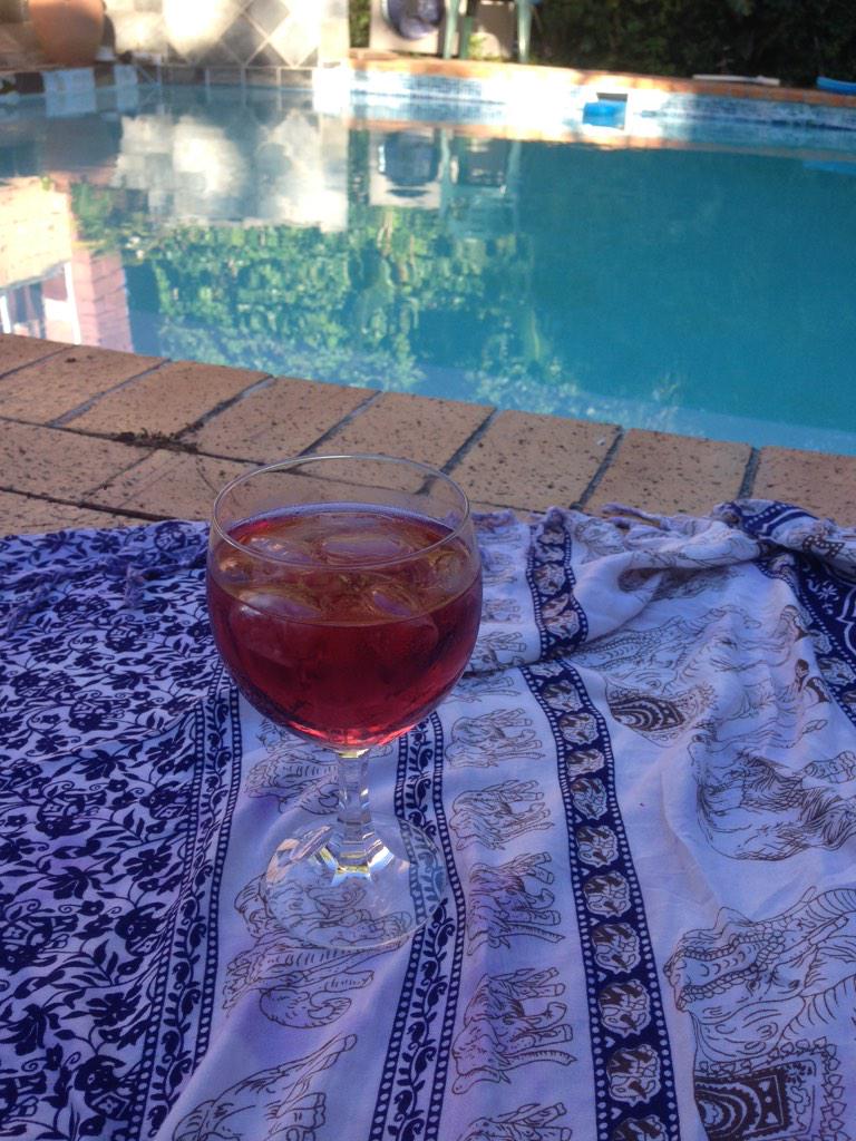 claudi_cupcake's tweet photo. Summer loving ❤️ http://t.co/ohoZWoWmvi