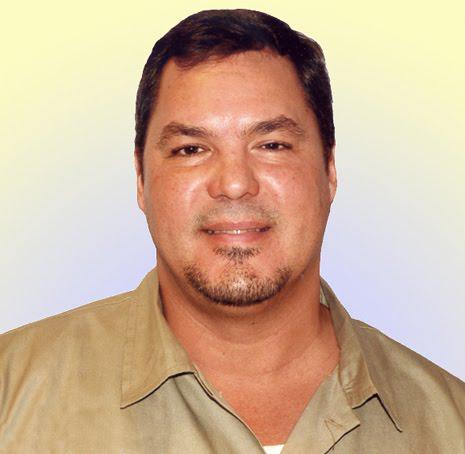 teleSURtv's tweet photo. #ÚLTIMAHORA | Liberarán hoy a los tres antiterroristas cubanos presos en EEUU >>>http://t.co/wqIIPOQ3or http://t.co/FQB0fcwHSs