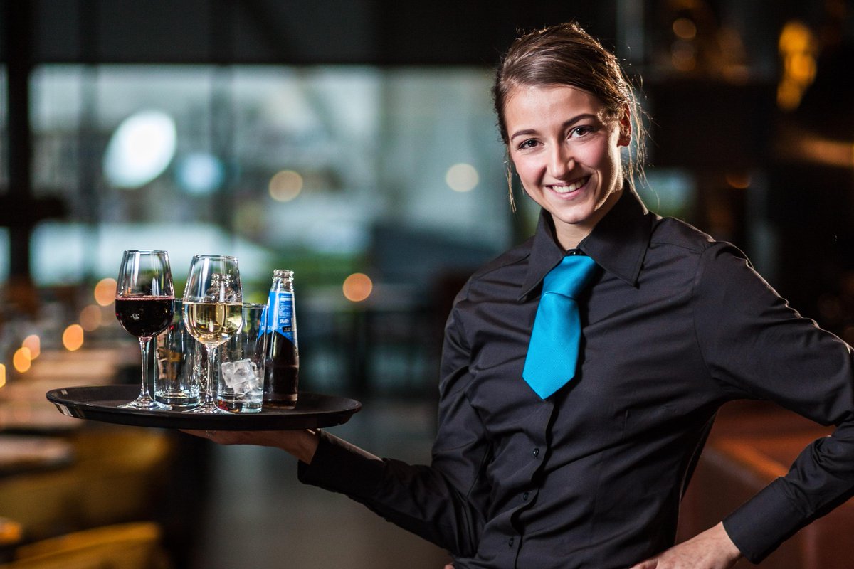 #Vacature: We zijn opzoek naar bedieningsmedewerkers met horeca ervaring! bit.ly/1AGUmDj