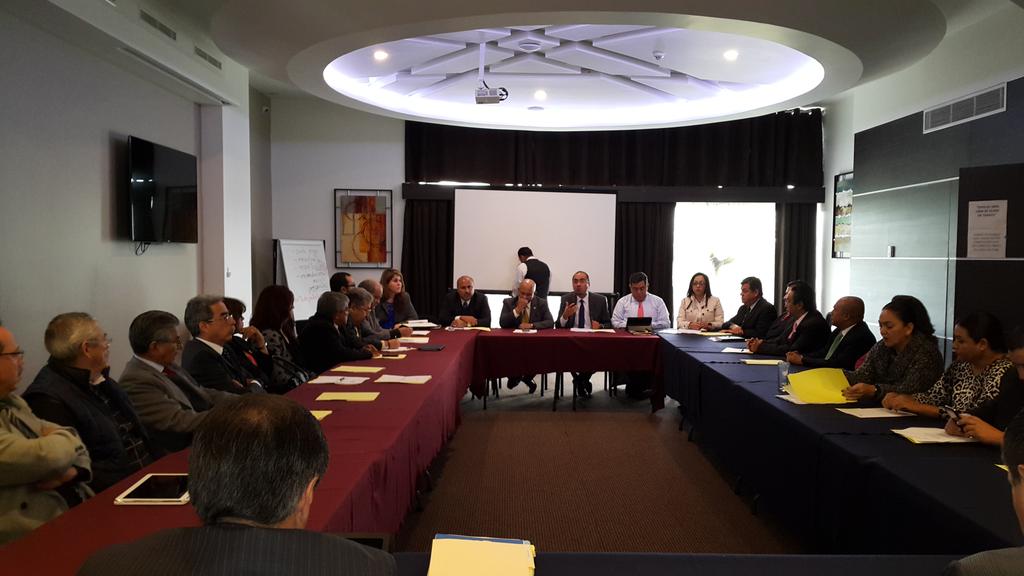 SOLFIECarlos's tweet photo. Reunión de Síndicos #afeq #anafinet Desaparece el DEM, Las declaraciones anuales PM via DyP http://t.co/6GmTh1vwrw