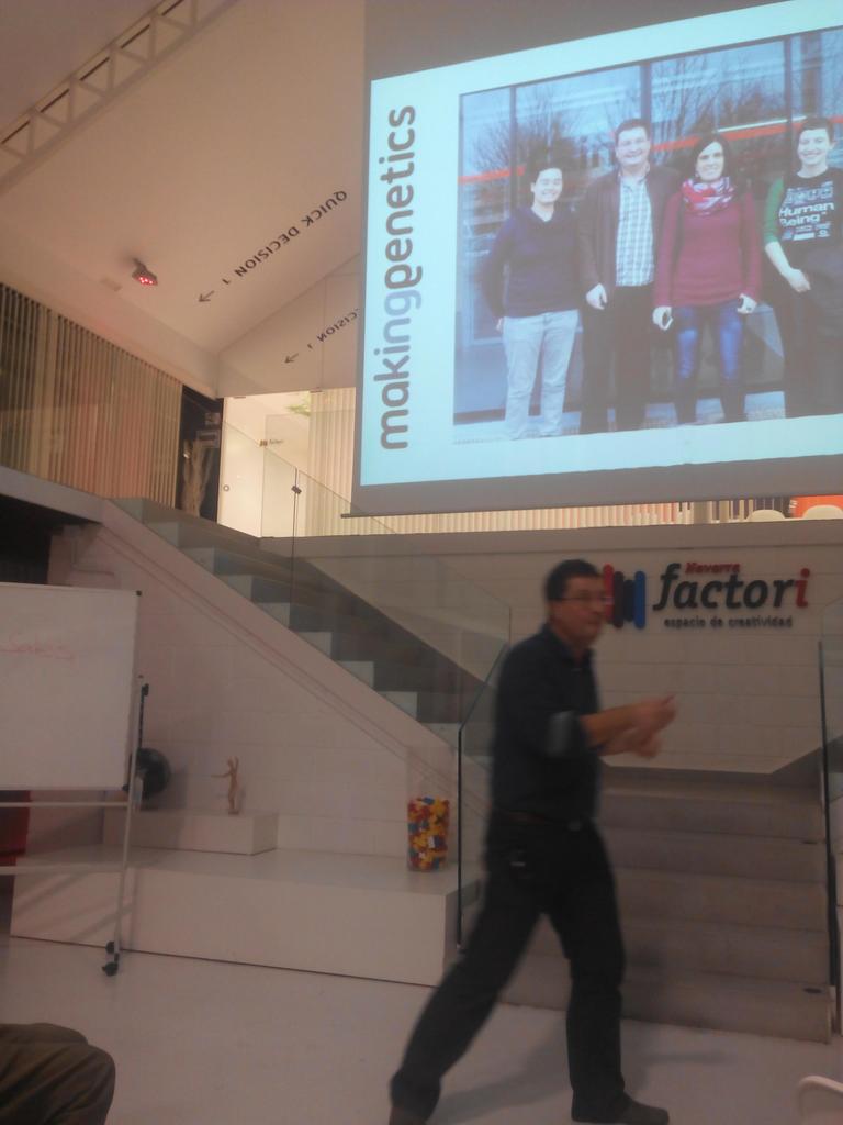 ceinnavarra's tweet photo. Conociendo @MakingGenetics de #viveroscein en #CEINstartupsales con @nodosenlared y @yoemprendo #ImpulsoEmprendedor http://t.co/PYyvv9A0Uf