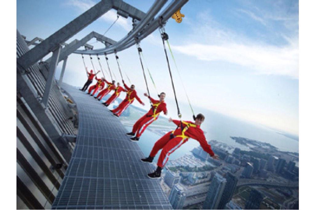 Ginger_BMan's tweet photo. Just hanging out at the top of the CN tower! http://t.co/qnPyd8af8A
