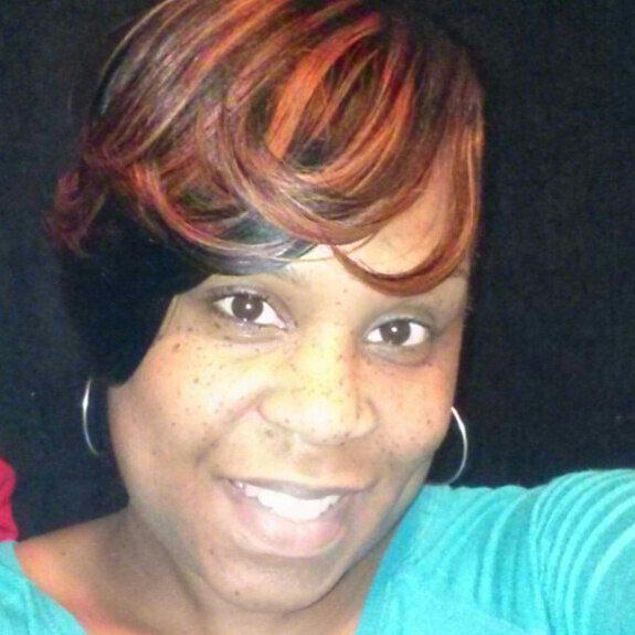 mann_mrs's tweet photo. @katiekay7777 @nicole_karslake this is the face that's going 2 drive fragrance #Bosslady@596#....... just kidding http://t.co/tEk7CF8i38