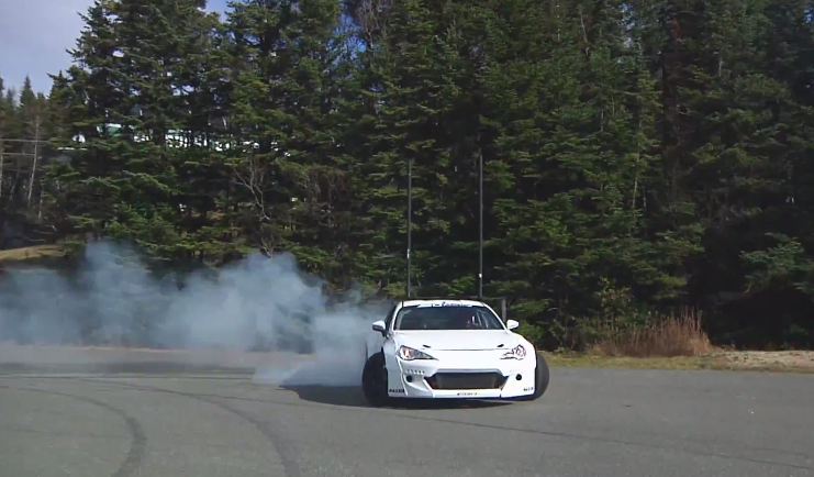 BBC_TopGear's tweet photo. Drift of the month? Watch Ryan Tuerck slide his 600bhp Toyota GT86 up a Vermont mountain road http://t.co/sYFrLFw5Ru http://t.co/eyzdgo0hmU