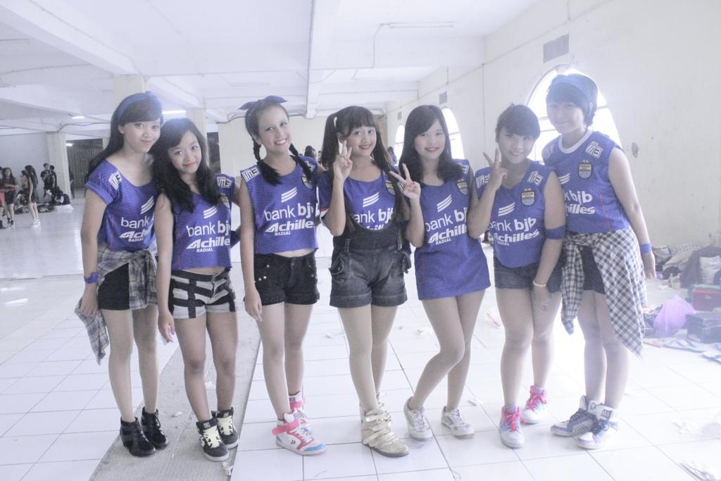 BLAQ UPSS <a href="/KSS/">Kimberley Shoebridge</a>'14 berurutan yaaa .. Woojoo,Nari,Nada,Sujin,Jinju,Jiae,Dain