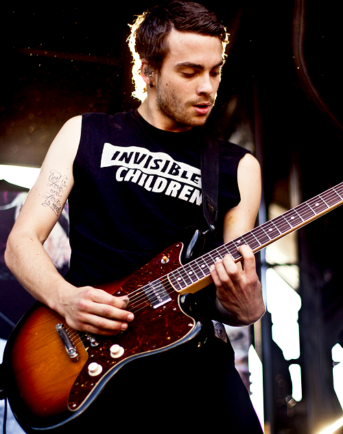 Happy 25th birthday to my favorite guitarist, Taylor York! 