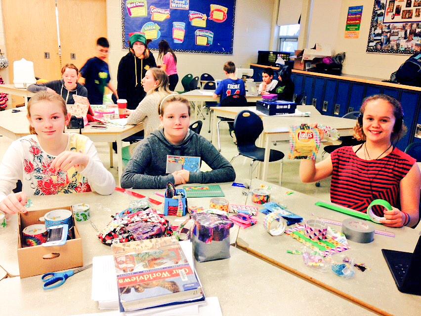 DanaAriss's tweet photo. How awesome are these duct tape wallets made from recyclable materials? #iweek5 #psd70 #psd70gcms http://t.co/jkWSRJBlgM