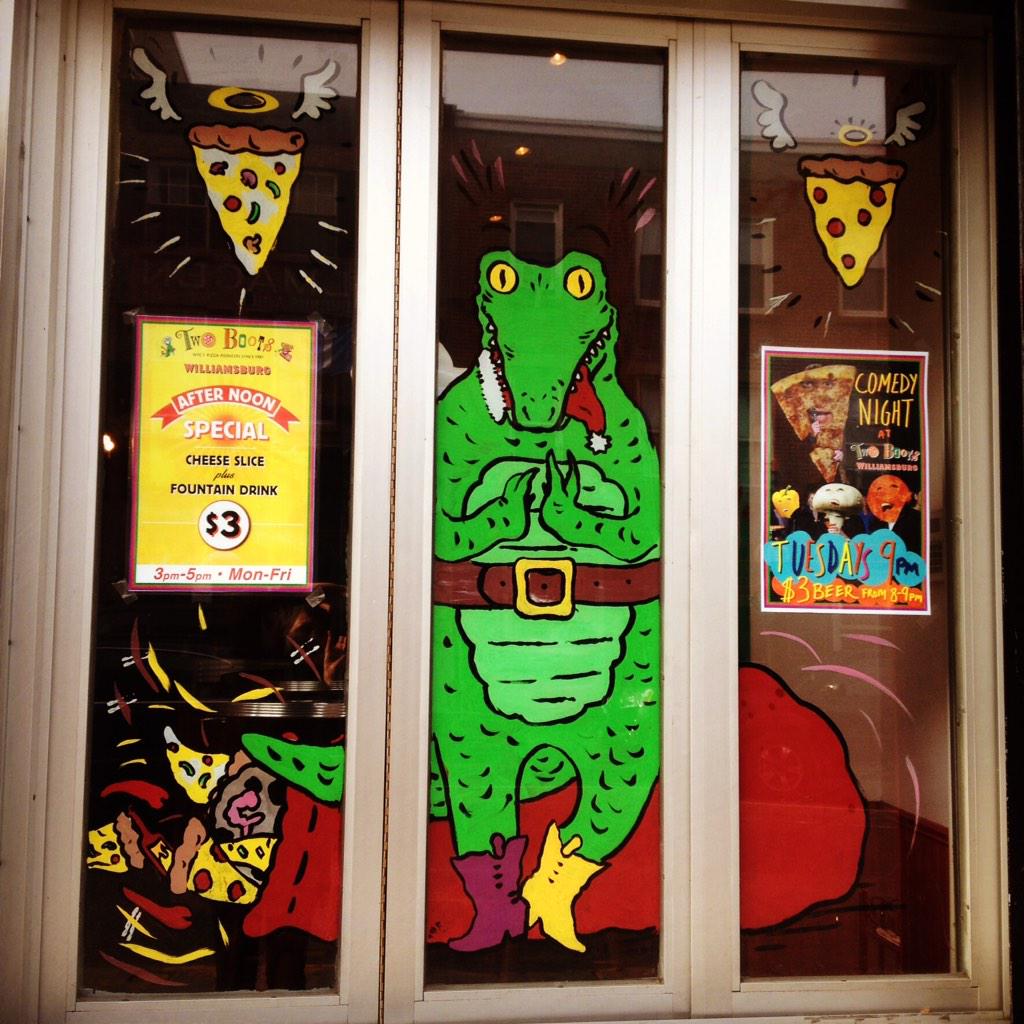 New holiday window art by the awesome #nicolinaart #paintthetownnyc