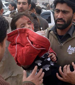 Shamidrees's tweet photo. Imagine the pain of dropping them to school never to see them again. Plz put ur difference away and Pray for them <3 http://t.co/qbtQnBDenq