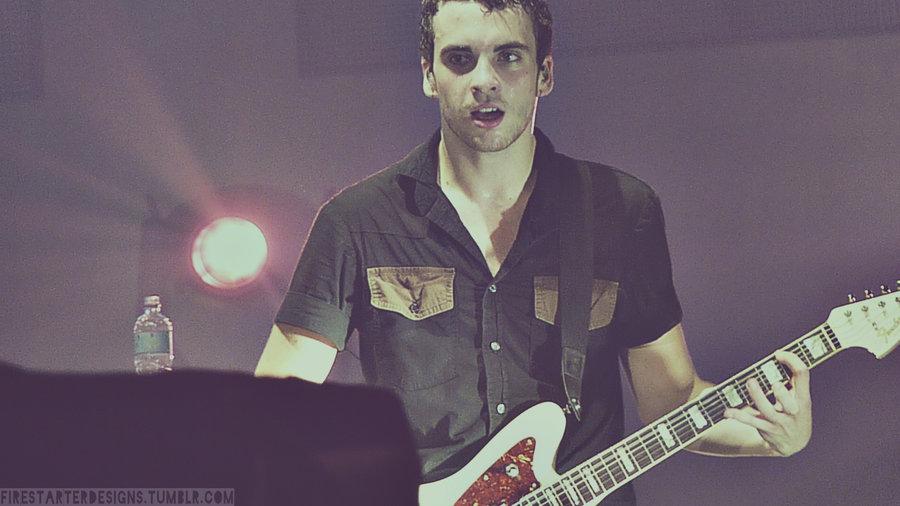 Happy birthday taylor york!!!!       please Kam bek to malaysiaaaadaa 