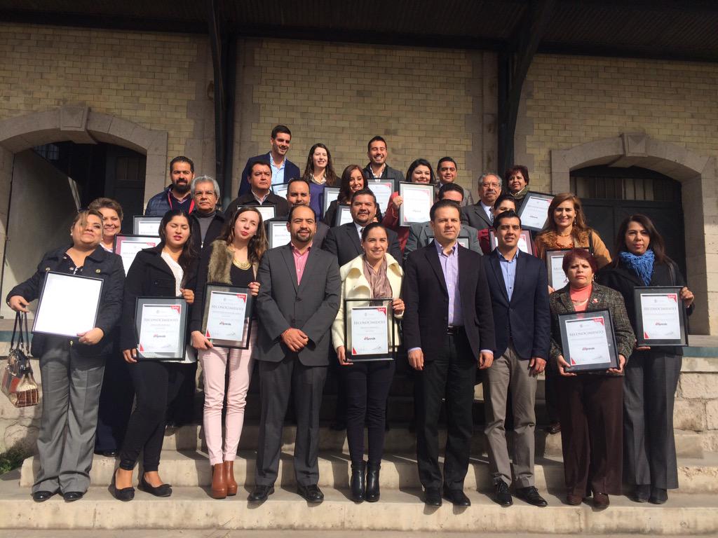 ArielMaaLopez's tweet photo. Agradezco mucho la disposición y apoyo de todos los organismos empresariales #RetoEmprende http://t.co/x7nDHePoGV