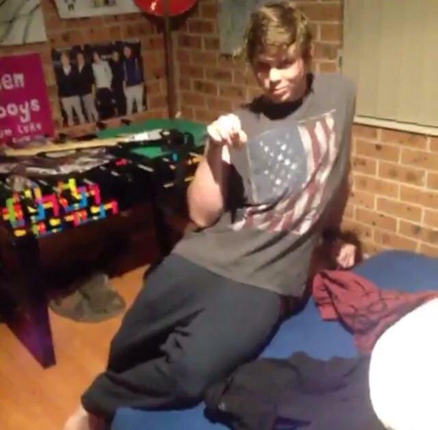 CallMe__Batman's tweet photo. But Ashton too ! #JustRememberIt http://t.co/qxkm9VQ5yf