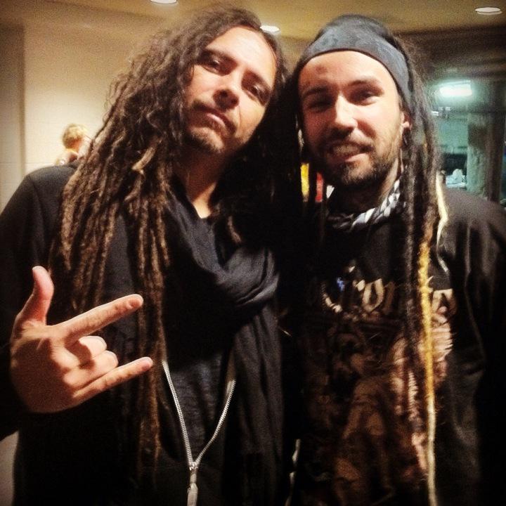 DuLincoln_'s tweet photo. #MunkyShaffer guitarrista do #Korn e eu... Camarim antes do show em Lowell, MA , US... Sonho realizado! http://t.co/fT37IO6Ytw