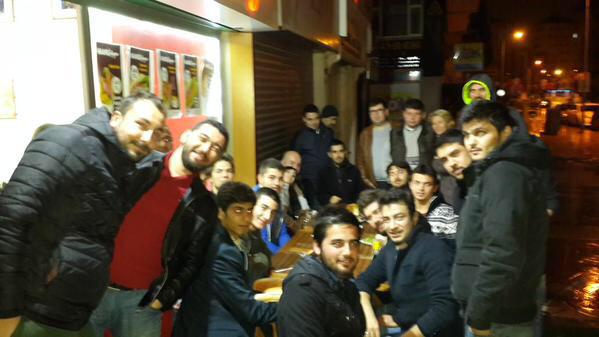 Gecenin esnafı canlı yayında Matrax ahalisine böyle balık ısmarladı Denizli'de. Burası sokak, burası #matrax