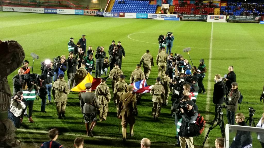 clairebearsimps's tweet photo. #GameOfTruce @ArmySportsLTRY @Armyfa1888 #footballremembers http://t.co/3XgRj079Tb