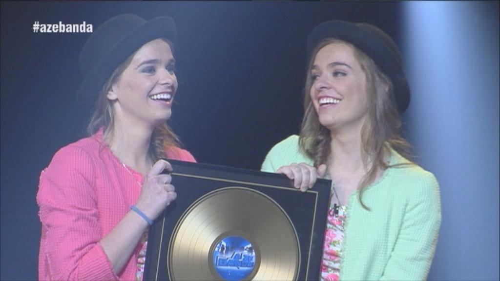 euskaltelebista's tweet photo. .@twin_melody, @azebanda-ko irabazlea! BIDEOA: http://t.co/zxBRr8Q2Mm #AZeBanda http://t.co/7tgdmLpHzd
