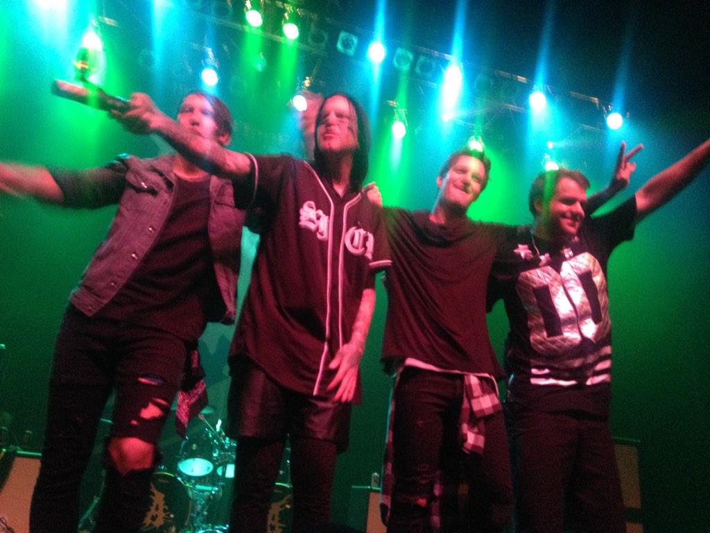 illenialK's tweet photo. I want to go back to this night ππ
@FRONZ1LLA @AtTiLaSean @kalanATTILA @chrisATTILA @attilanate
#outbreak2014 http://t.co/tMOymWvajz