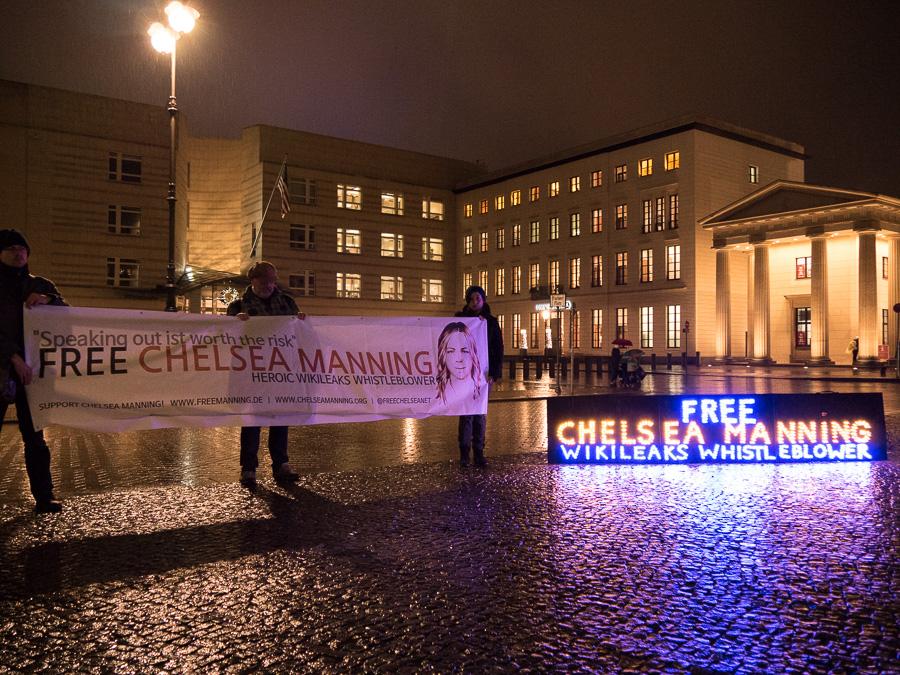 FreeChelseaNet: Happy Birthday Chelsea Manning 2014 Berlin U.S. Embassy   