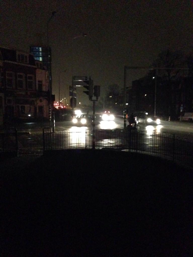 wouterhillen's tweet photo. Groot deel Graafseweg zonder stroom! http://t.co/7pGwZxcxSn
