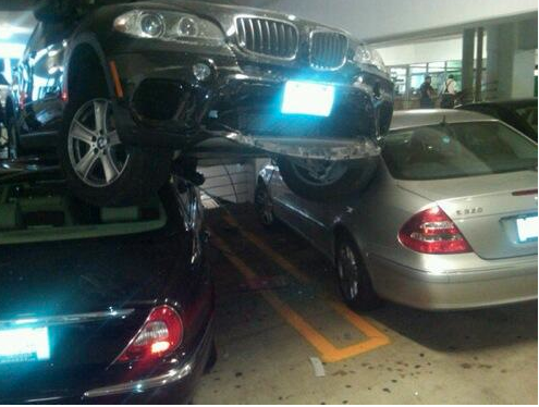 CauseWereGuys's tweet photo. When you let your girl drive http://t.co/b5oLwtMygB