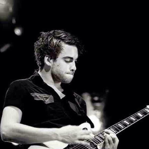 Happy Birthday to the amazingly talented guitarist of Taylor York! 