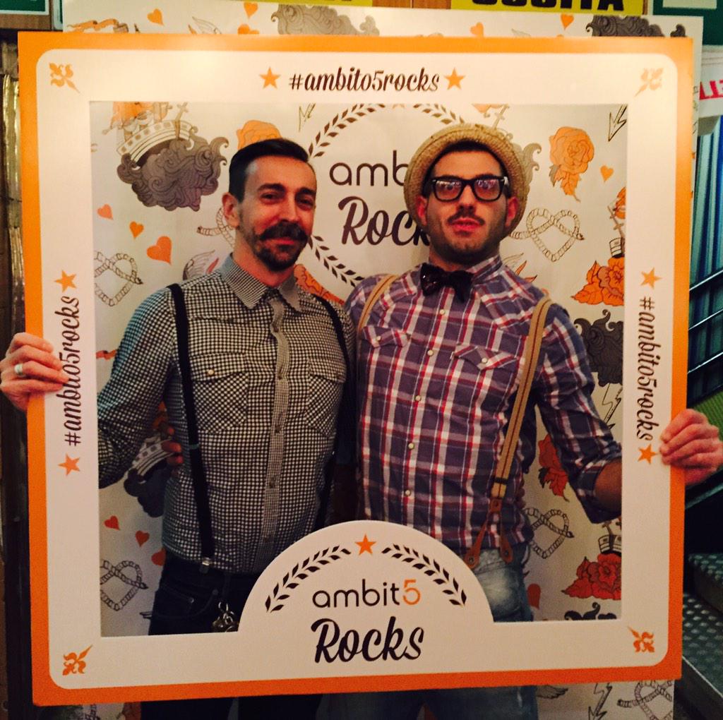 ambito5's tweet photo. We know how to rock ;-) #ambito5rocks http://t.co/hnAzlNf0Bl