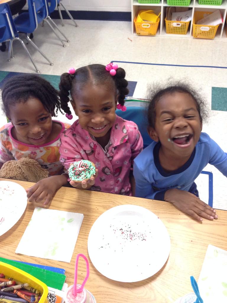 EEPTexas's tweet photo. PJ's at school and frosting smiles on faces...Polar Express day was a success in Texas! http://t.co/nIZtj1Zi1d