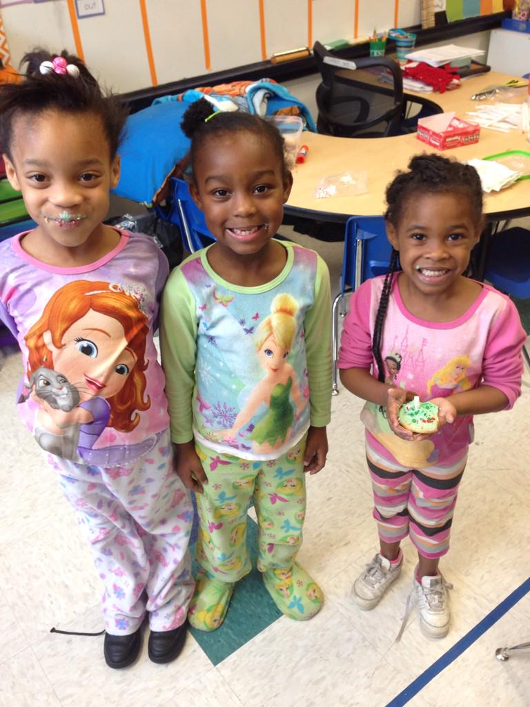 EEPTexas's tweet photo. PJ's at school and frosting smiles on faces...Polar Express day was a success in Texas! http://t.co/nIZtj1Zi1d