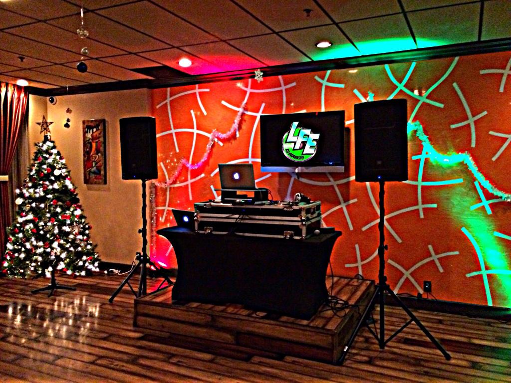 LFEDJS's tweet photo. Some set ups I did from last week #lfe #lfeDJservices #lfedjs #dj #music #MobileDJ http://t.co/5PamV7iLOt