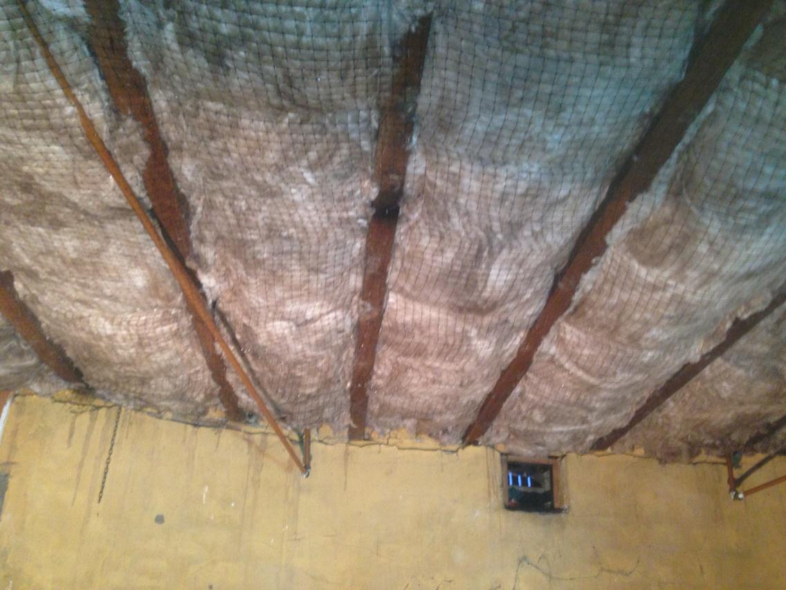 EPCDirectScot's tweet image. Keep warm this winter and cut out the cold draughts with #floor #insulation. Only £8 per m2 in #Glasgow!