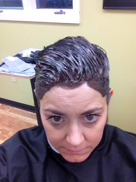 AmySchubert1's tweet photo. Finally #creativehairdesigns #byebyegrays #holidayhair http://t.co/14yfGV13y9