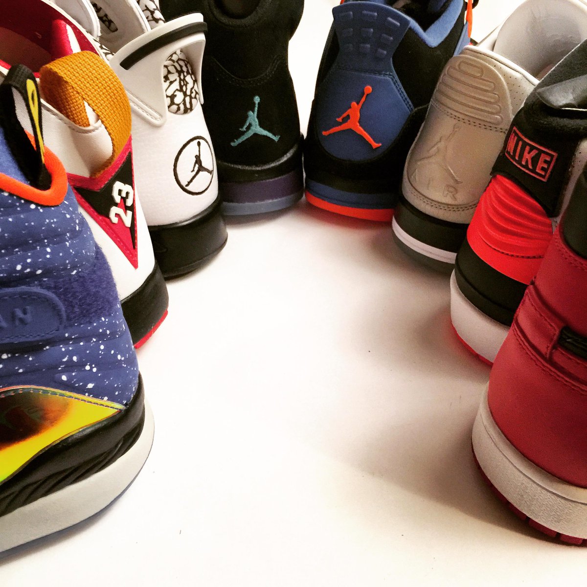 SneakerSt's tweet photo. #12DaysOfJaysMas continues tonight... #Cardinal7 is on deck!
Details at http://t.co/hLLQmma0p0 http://t.co/q7PotLlS1q