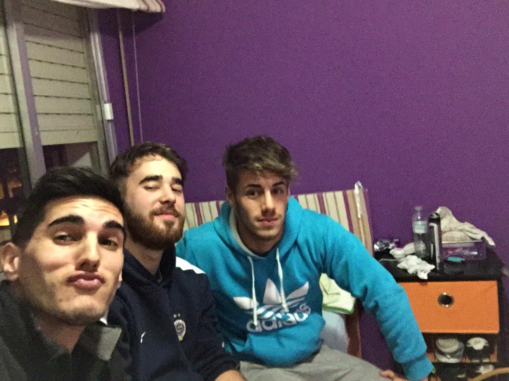 sergiiobrenes's tweet photo. De tranki @Pablo_Farnendez @RamonRambla21 http://t.co/pcpLHyHaTa