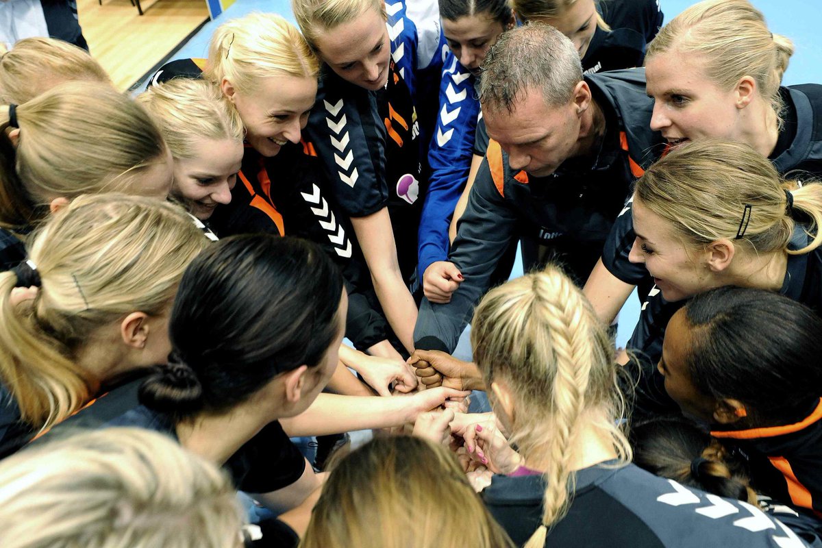 Handbal_NL's tweet image. Een prachtige 7e plek voor onze Oranjedames op het EK, beste prestatie ooit op een EK!!!! #oneteam #EK2014 #Letsfight