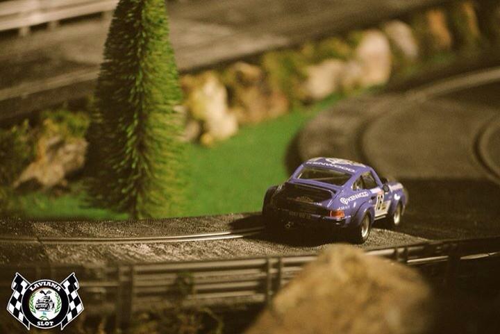 LavianaSlot's tweet photo. Ahora desmontar Raid y volver a los tramos "limpios" con un "madurito" PORSCHE 911 de curvas pronunciadas #fotoSlot http://t.co/MdBi33FvY4