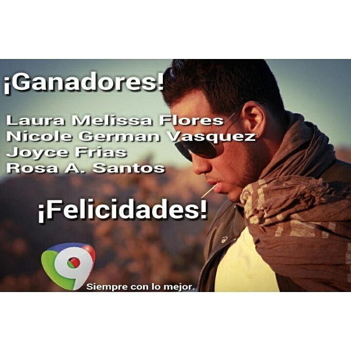 ColorVisionC9's tweet photo. ¡Felicidades a las ganadoras! #GanaConColorVision #RomeoSantos 🎤 http://t.co/udo5Qzat6Z