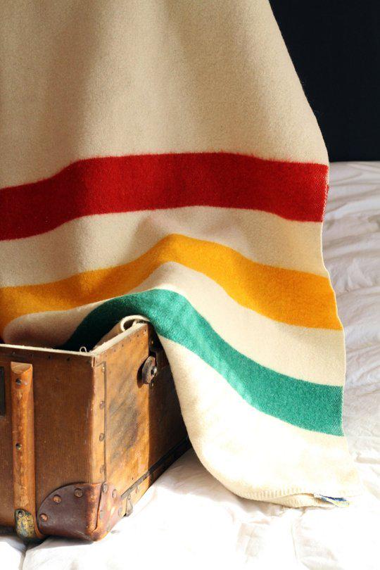AptTherapy's tweet photo. How To Clean A Wool Blanket With Snow — Apartment… http://t.co/H0iZGXymjK #HomekeepingCleaning #CleaningBasics http://t.co/bQX5nqrJIs
