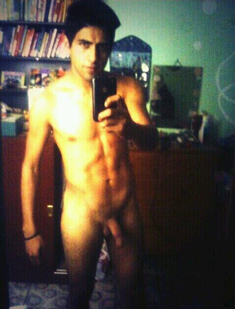 machittos's tweet photo. Roberto sex  wow http://t.co/0sksj0XYY1